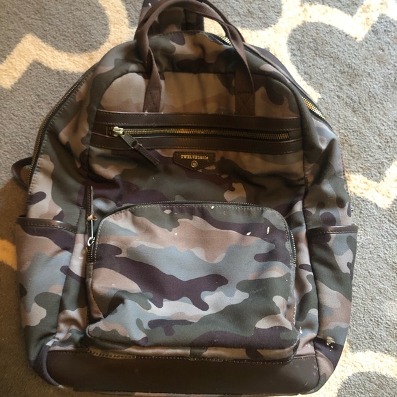 Twelve littles diaper bag - Picture 1 of 4